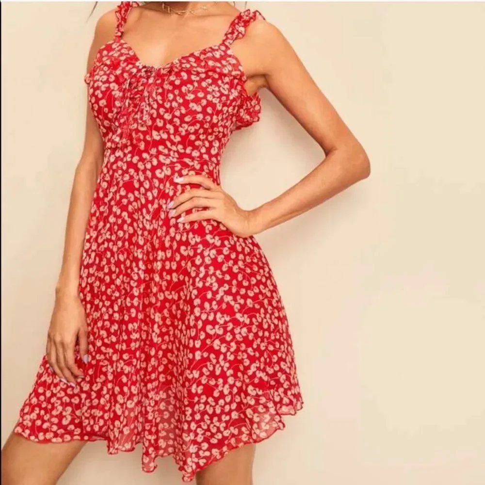 ✨HP✨Ditsy Floral Tie Neck Ruffle Trim Cami Dress✨ - Picture 8 of 8